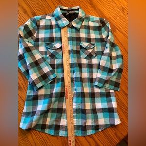 Vans flannel shirt. Medium. 3/4 sleeves can be buttoned up. Preowned